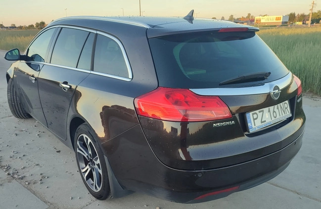 Opel Insignia cena 29900 przebieg: 205000, rok produkcji 2012 z Swarzędz małe 56